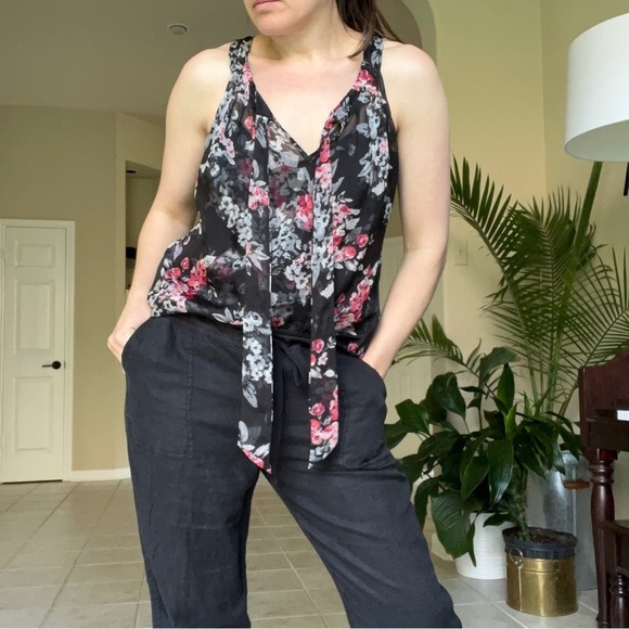 White House Black Market Bow Tie Printed Black Pink Floral Halter Top, size 6P - Picture 14 of 14